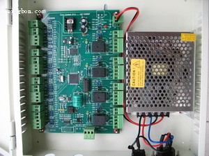 門禁機、門禁控制器